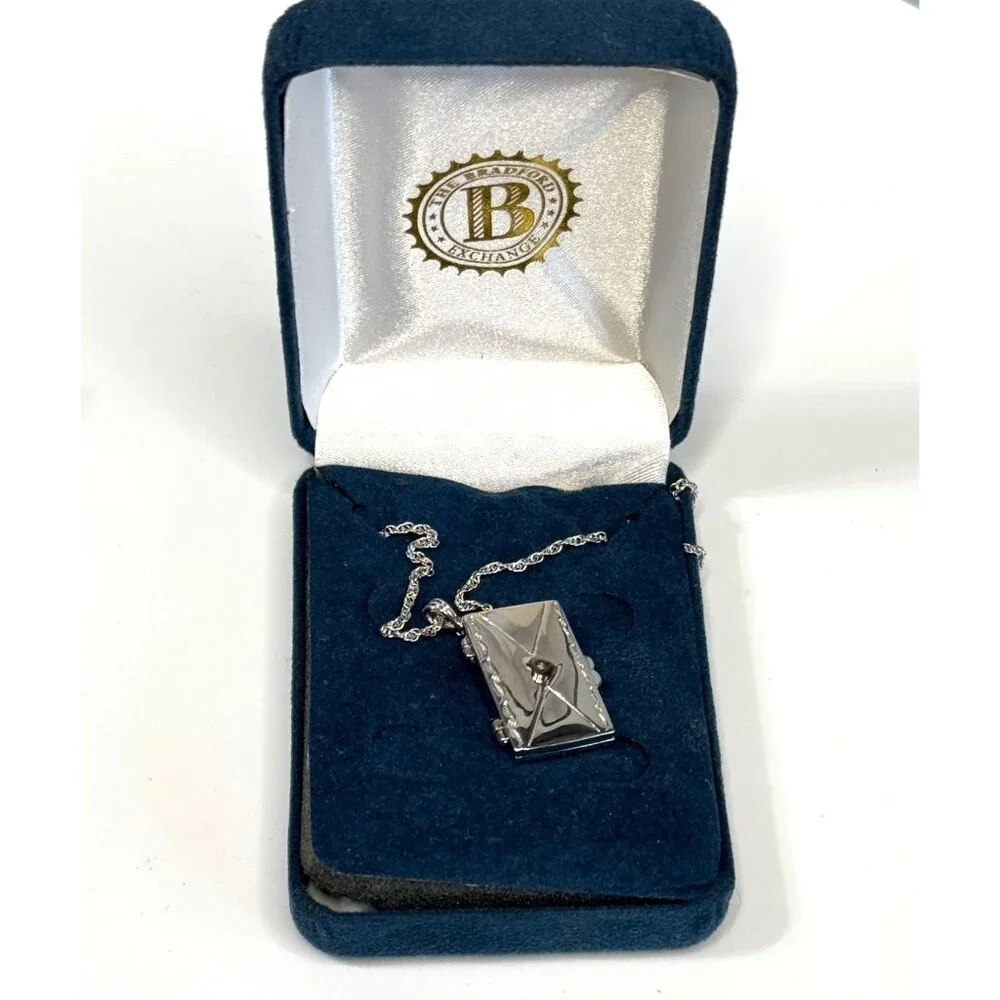 Danbury Mint My Love Valentine Sterling Silver Locket Necklace Diamond Chip 17" - Picture 8 of 8